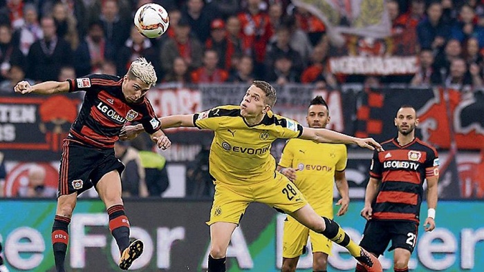 接班范戴克！曝利物浦求购德国主力中卫 多特开价5000万镑（曝利物浦欲斥5000万镑签德国主力中卫，被视为范戴克接班人，多特标价已定）