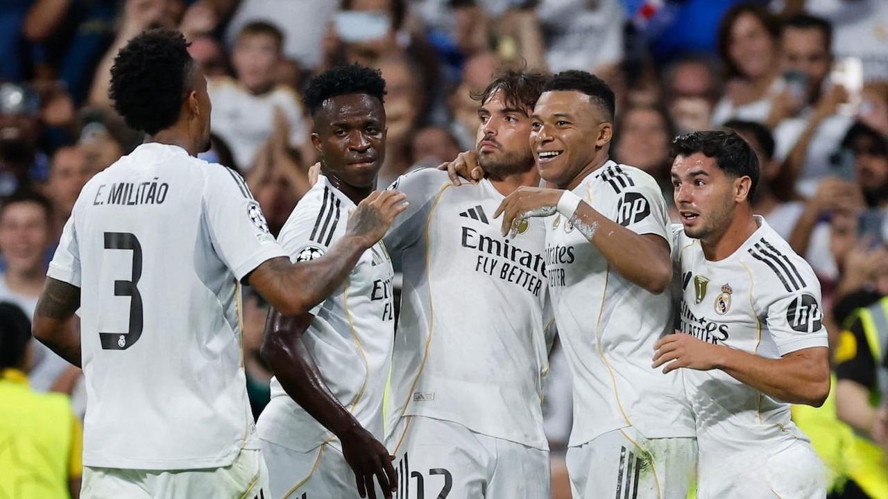 辽宁男篮王哲林关键得分带队胜（王哲林关键时刻发力，助辽宁男篮取胜）