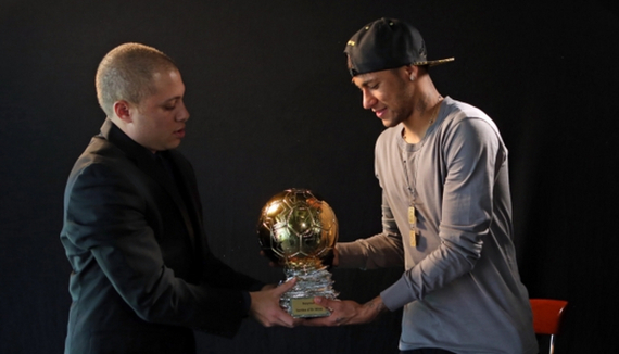 意媒：国米想签诺顿-库菲，如果报价合适+返租热那亚可能放人（意媒：国米有意引进诺顿-库菲，若价到位并回租，热那亚或同意放行）