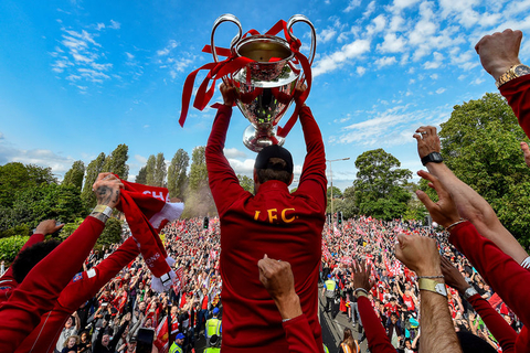 齐达内晒中国行照片：来中国遛了个弯，舒坦，下次还来（齐达内分享中国行照：来华随意转转，真惬意，下次还会再来）