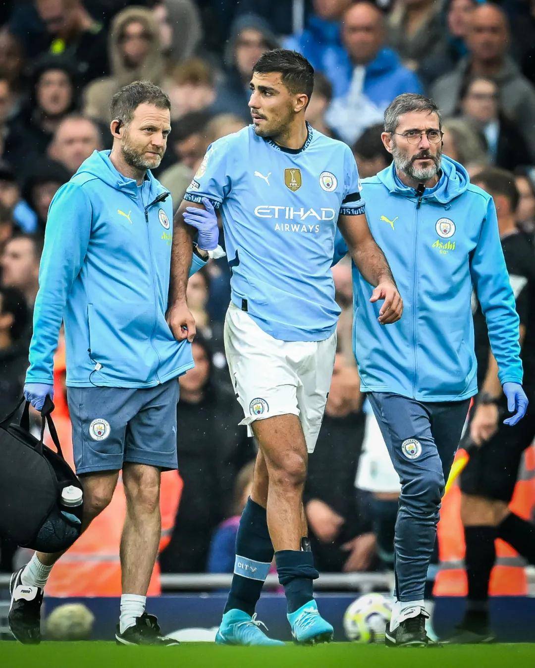 球王本色！迈阿密3-1夺美职联总冠军 梅西助攻双响+MVP+47冠（迈阿密3-1加冕美职联冠军 梅西两助攻当选MVP收获生涯第47冠）