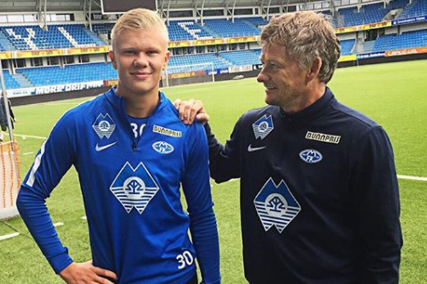 欧冠战报：孔德双响，克瑙夫破门，巴塞罗那2-1法兰克福（欧冠速递：孔德梅开二度，克瑙夫建功，巴萨2-1力克法兰克福）