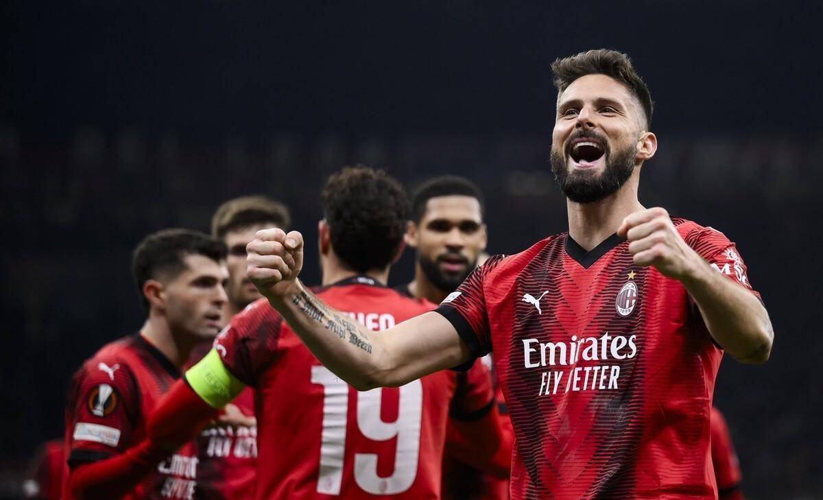 葡体中场西蒙斯：拜仁是支非常强大的球队，我们可以昂首离开（西蒙斯：拜仁实力强劲，葡体可昂首离场）