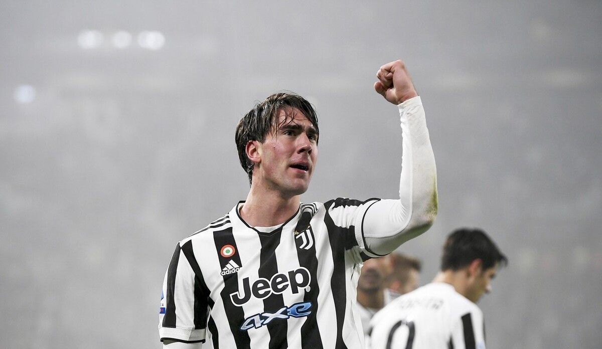 詹姆斯谈加冕庆祝：这辈子第一次这么张扬，今天需要这个时刻（詹姆斯谈加冕：生涯首次高调庆祝，今天就需要这个瞬间）