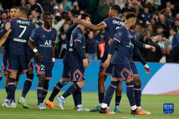 麦迪逊：若不踢球我可能会当歌手；赛前我一般喜欢吃意面（麦迪逊：不踢球的话或许会去当歌手；赛前我通常爱吃意面）