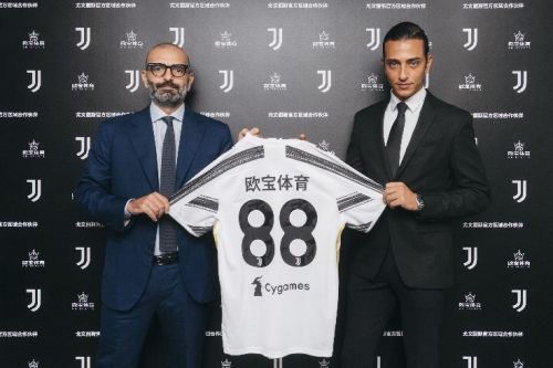 曼城险胜富勒姆 哈兰德创造纪录福登火力全开助蓝月亮锁定三分（曼城险过富勒姆：哈兰德破纪录，福登爆发助蓝月亮全取三分）