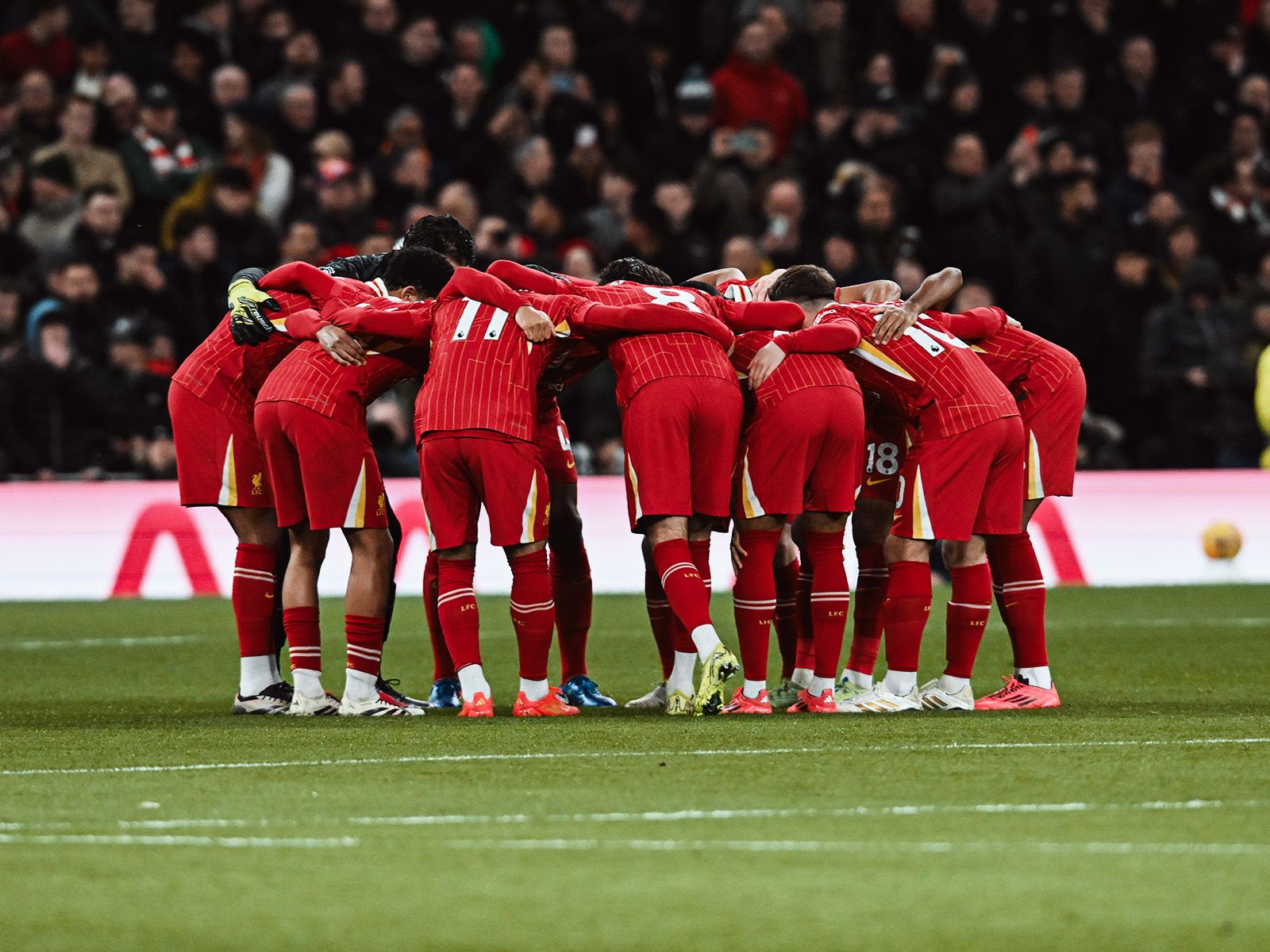 日媒：J2甲府风林45岁后卫山本英臣出轨球队死忠球迷妻子（日媒称：甲府风林45岁后卫山本英臣被曝与球队铁杆球迷之妻婚外情）