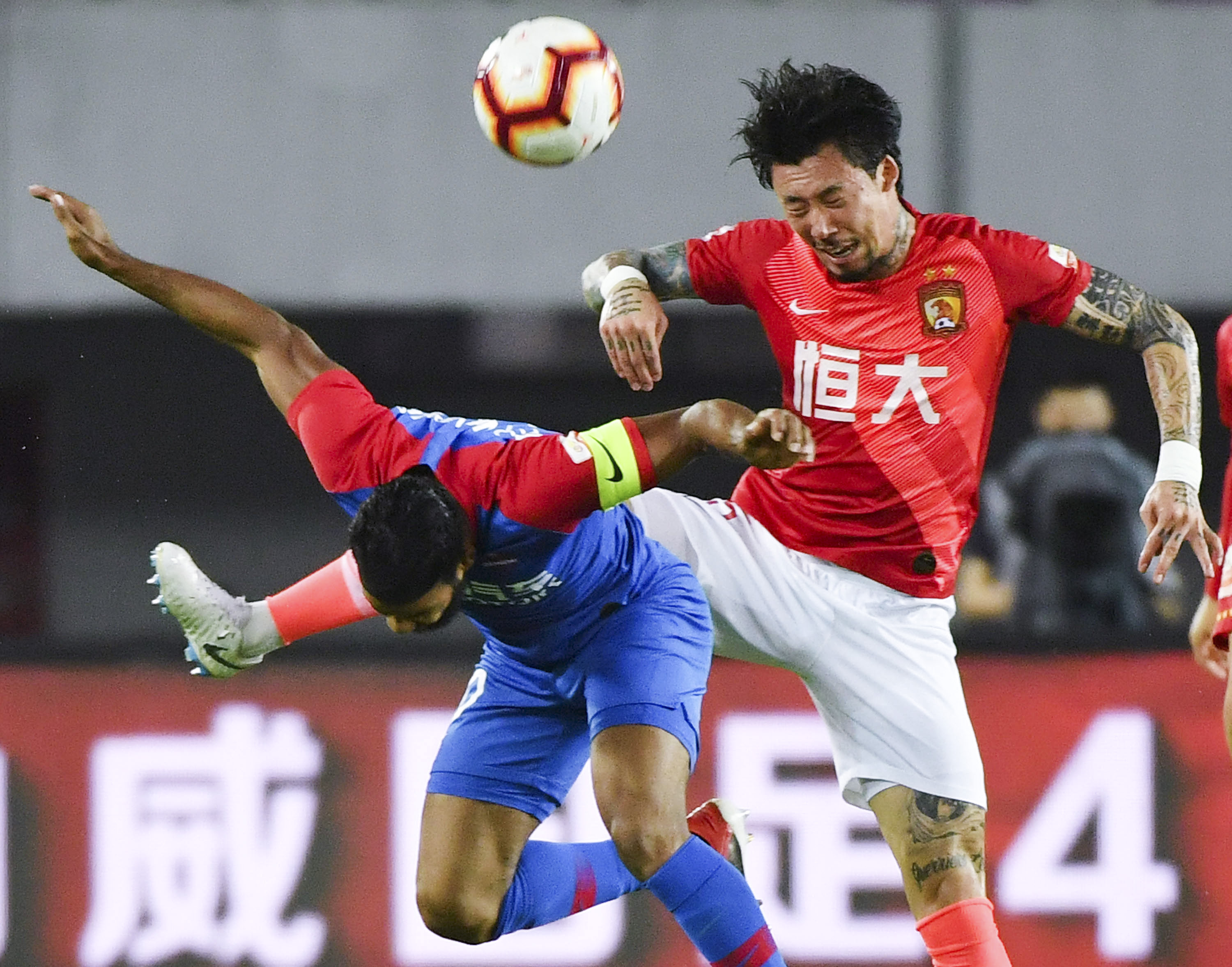 普利希奇替补双响 米兰让二追三3-2都灵（普利希奇替补梅开二度 米兰连扳三球3-2逆转都灵）